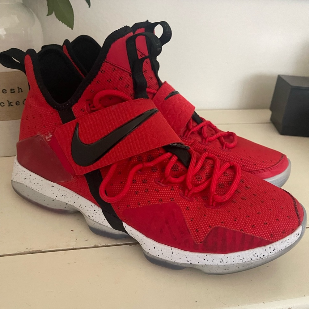 Red Lebron 14’s